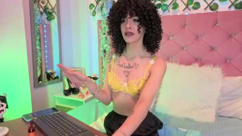 Lauren evans9 online show from 04.29.26