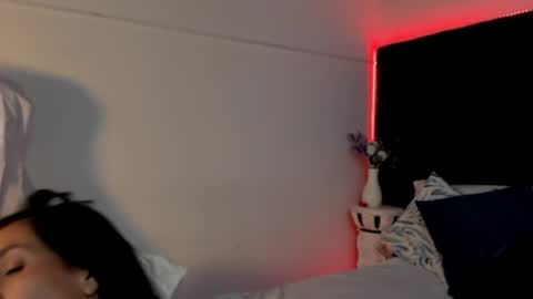 Lauren online show from 04.10.26