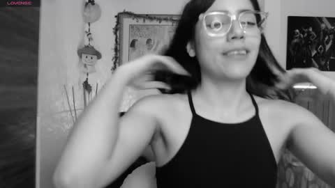 Lauren online show from 01.07.25