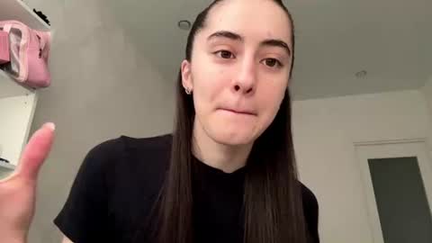 Snapshot of laurenadupuy chatting on 06.19.26 laurenadupuy online show from 06.19.26