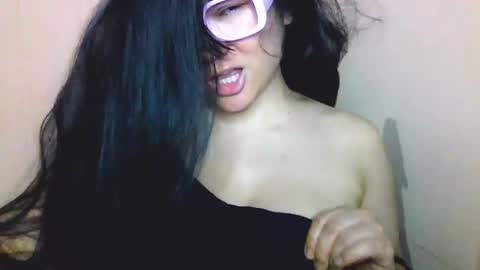 Snapshot of laurengirls1 chatting on 04.30.26 onlyfan laureng7 - 7 laureng2 online show from 04.30.26