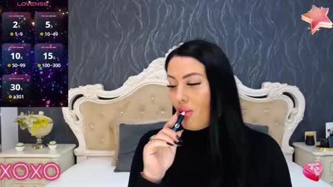 Laura online show from 12.27.24