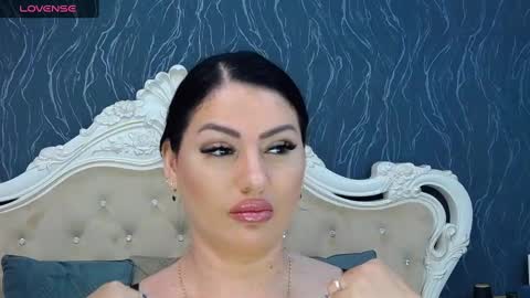 Laura online show from 01.14.25