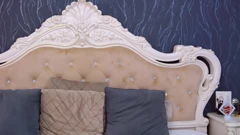 Laura online show from 04.04.26