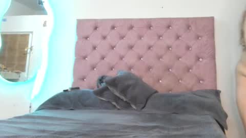 laurenlaine online show from 09.27.25