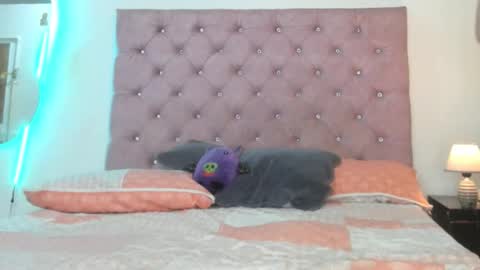 laurenlaine online show from 03.21.26