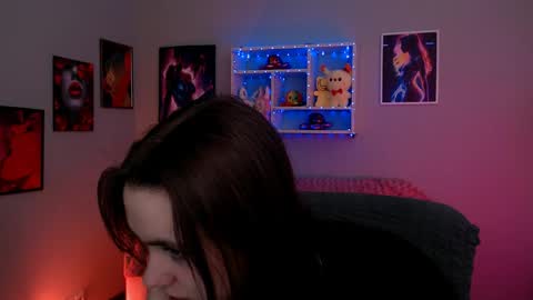 Snapshot of laurenmurrr chatting on 04.29.26 Laure online show from 04.29.26