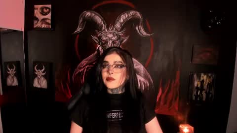 Snapshot of laurenrousexx chatting on 06.14.26 LAUREN INDEPENDENT MODEL HELP ME REACH 100 LIKES PLS online show from 06.14.26