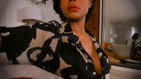 Lauren Saenz online show from 02.28.25