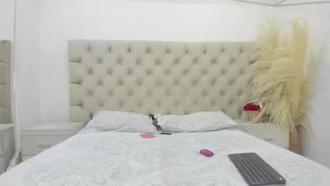 Lauren  online show from 03.14.26