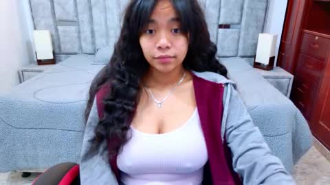 Snapshot of laurent1_ chatting on 02.13.26 laurent online show from 02.13.26