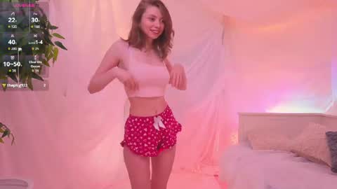 Snapshot of laurentflower chatting on 08.09.26 Hello everyone my name is flora Im 18 years old Im sociable and cheerful online show from 08.09.26