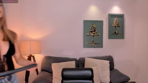 Snapshot of laurentrosse1 chatting on 02.21.26 Laurent Rosse online show from 02.21.26