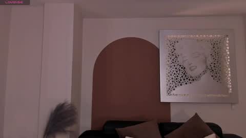 Snapshot of laurentrosse1 chatting on 04.19.26 Laurent Rosse online show from 04.19.26