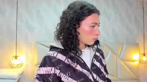 Laurent online show from 11.25.25