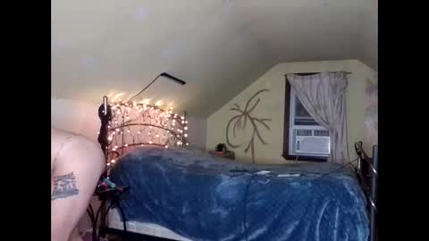 Lauren online show from 12.18.24