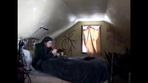 Lauren online show from 01.28.25