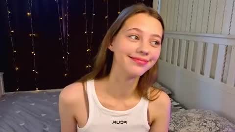 Snapshot of lauricejoto chatting on 07.20.26 Kate online show from 07.20.26