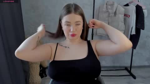Snapshot of laurita_shy chatting on 04.29.26 Diana online show from 04.29.26