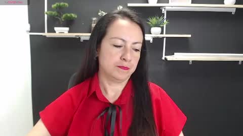 Snapshot of lauryn_jones chatting on 06.17.26 Laury online show from 06.17.26
