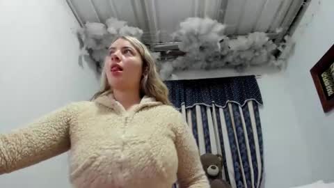 Snapshot of lauu_g chatting on 02.06.26 Lauu G online show from 02.06.26