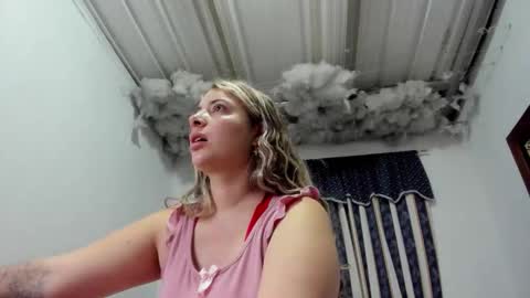 Snapshot of lauu_g chatting on 02.12.26 Lauu G online show from 02.12.26