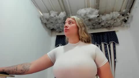 Snapshot of lauu_g chatting on 03.19.26 Lauu G online show from 03.19.26
