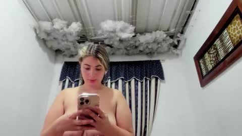 Snapshot of lauu_g chatting on 03.27.26 Lauu G online show from 03.27.26