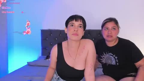 Snapshot of lauxsofi chatting on 10.24.25 Lau  Sofi  online show from 10.24.25