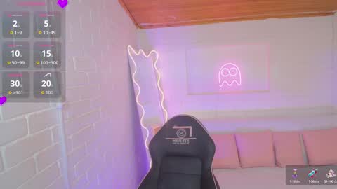 Lauxury  online show from 09.17.25