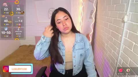 Lauxury  online show from 10.22.25