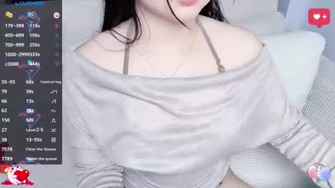 Snapshot of lavender_02 chatting on 06.13.26 Tina online show from 06.13.26