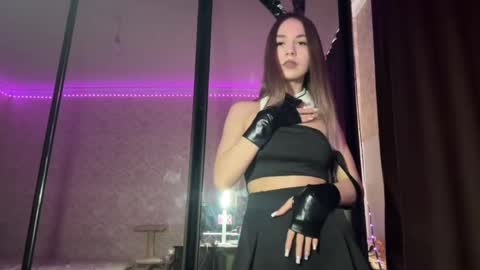 laveniafelten online show from 04.09.26