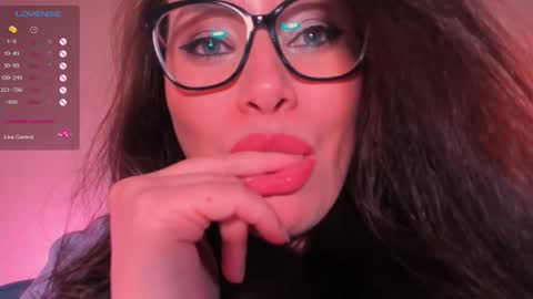 Snapshot of laverna_black chatting on 03.04.25 Laverna online show from 03.04.25