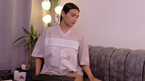 Snapshot of layadoll chatting on 07.23.26 laya online show from 07.23.26