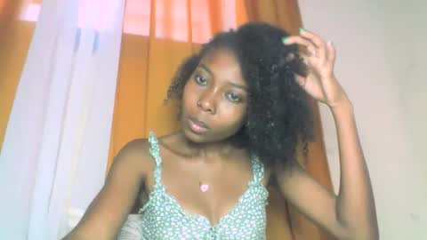 Snapshot of layannek chatting on 10.13.25 layannek online show from 10.13.25