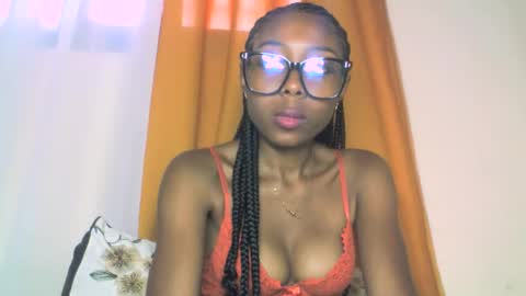 Snapshot of layannek chatting on 10.22.25 layannek online show from 10.22.25