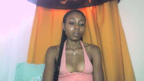 Snapshot of layannek chatting on 11.08.25 layannek online show from 11.08.25