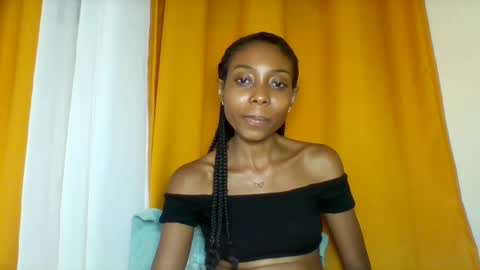 Snapshot of layannek chatting on 11.17.25 layannek online show from 11.17.25