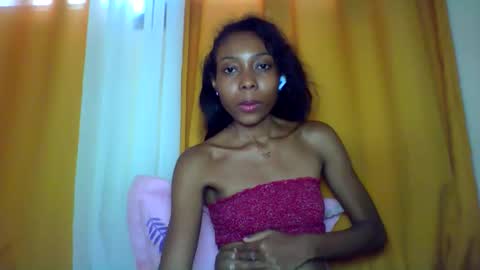 Snapshot of layannek chatting on 12.20.25 layannek online show from 12.20.25