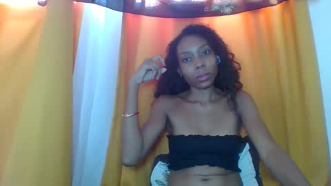 Snapshot of layannek chatting on 01.08.26 layannek online show from 01.08.26