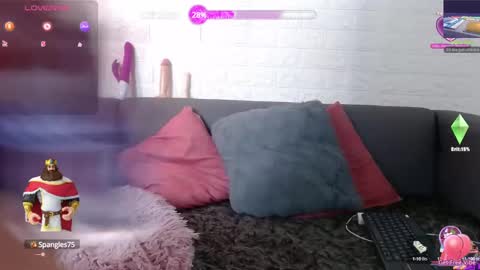 Layla online show from 01.30.25