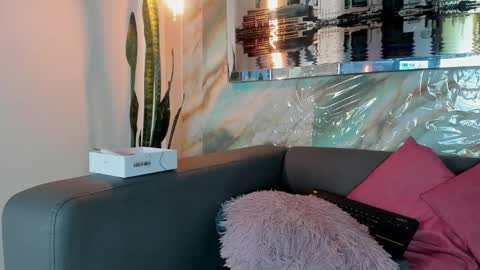 Layla online show from 03.08.25