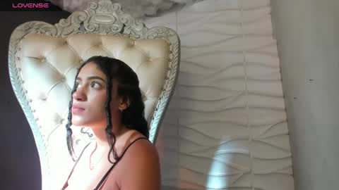 Snapshot of layla_707 chatting on 04.21.26 Layla online show from 04.21.26