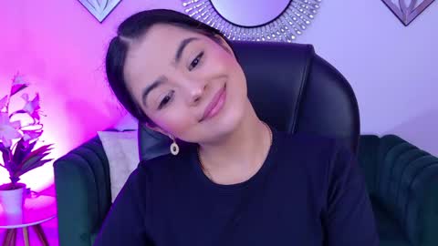 Snapshot of layla_breezee_ chatting on 04.18.26 Layla Breezee online show from 04.18.26