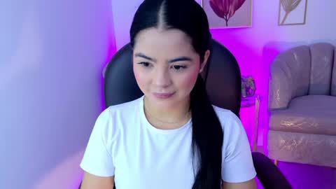 Snapshot of layla_breezee_ chatting on 04.26.26 Layla Breezee online show from 04.26.26