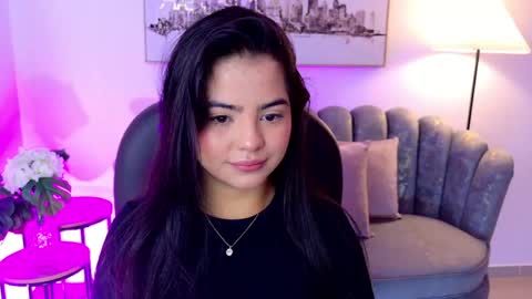 Snapshot of layla_breezee_ chatting on 05.01.26 Layla Breezee online show from 05.01.26