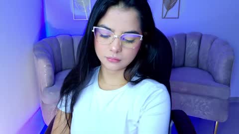 Snapshot of layla_breezee_ chatting on 05.03.26 Layla Breezee online show from 05.03.26
