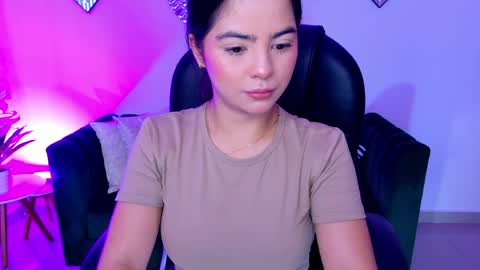 Snapshot of layla_breezee_ chatting on 05.06.26 Layla Breezee online show from 05.06.26
