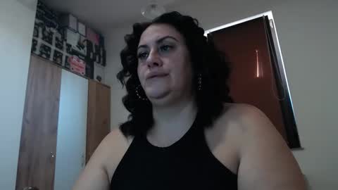 Layla online show from 10.21.25